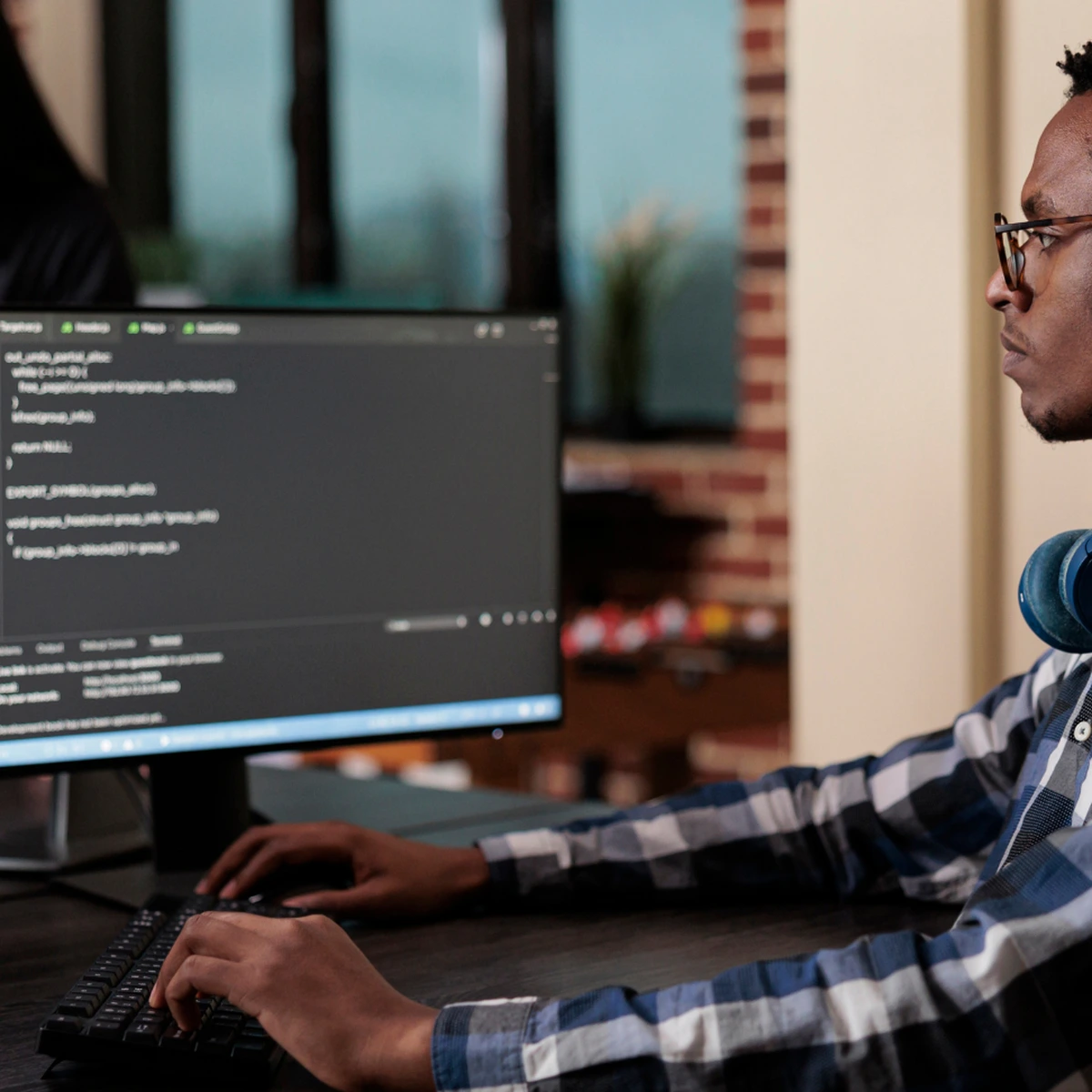 Blockchain Engineers in Distributed Systems