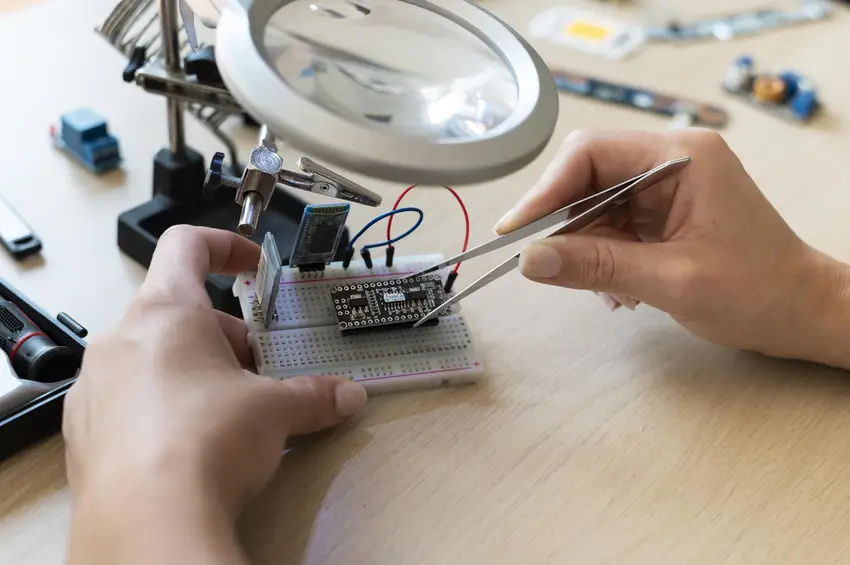 Electronics Engineer