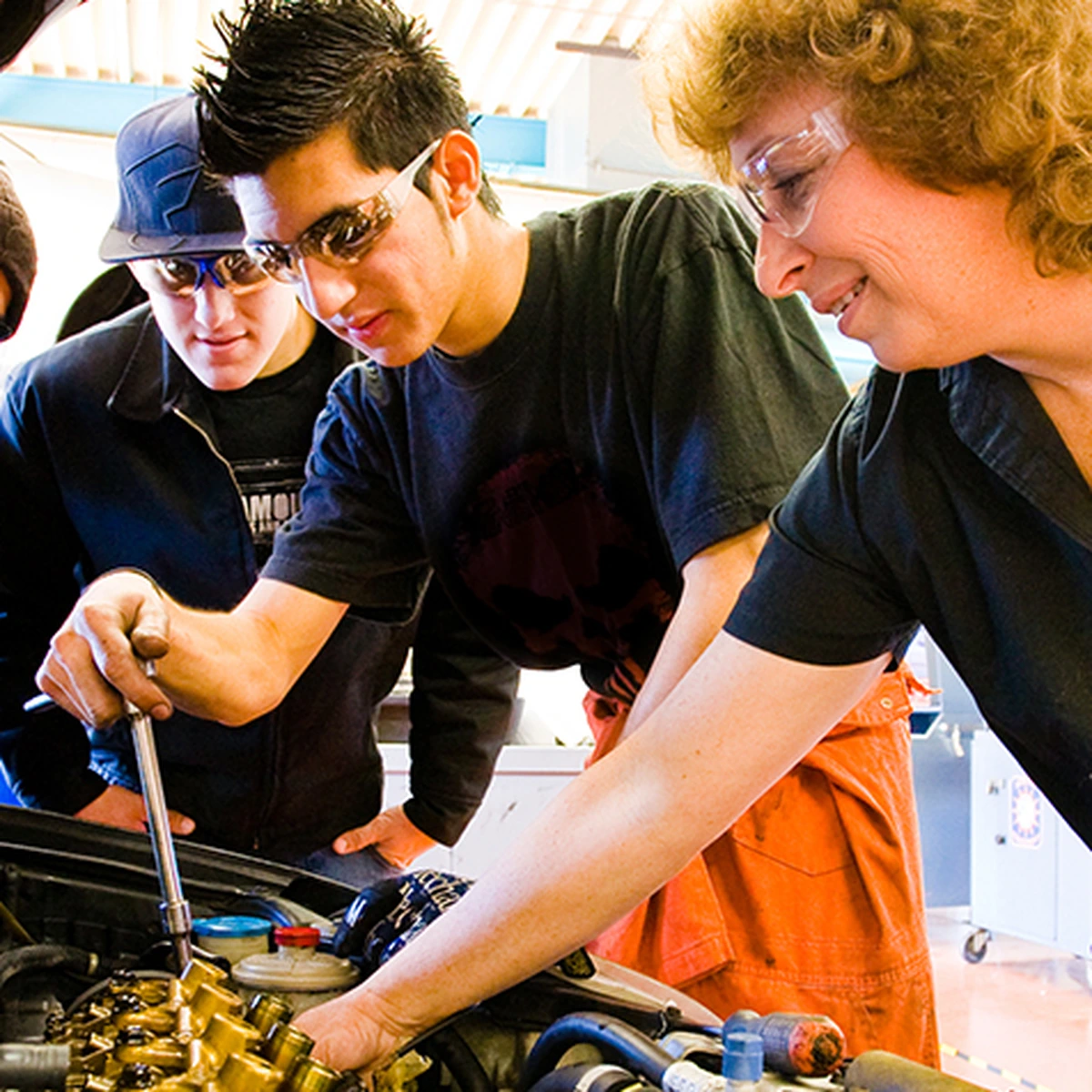 Automotive Engineering Technicians in Vehicle Testing