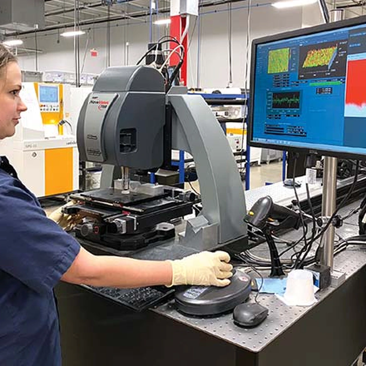 Photonics Technicians in Optics and Fiber Systems