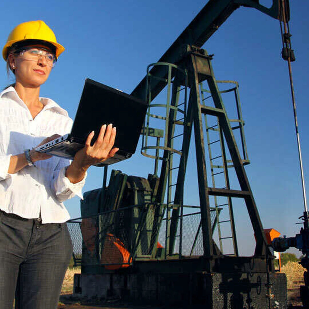 Derrick Operators in Oil and Gas
