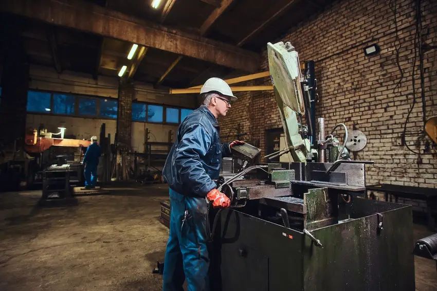 Extrusion Machine Operators
