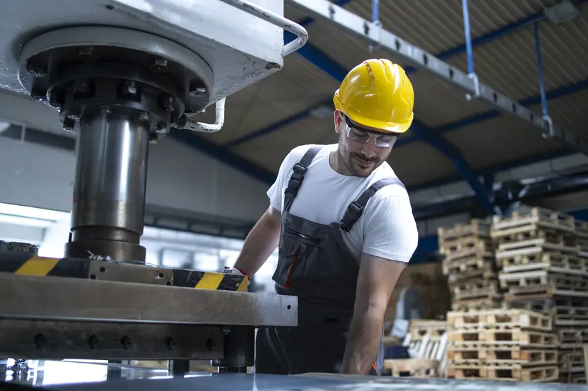 Manufacturing Machine Operator